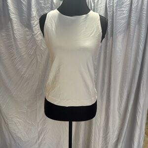 Chic White Sleeveless Tank Top